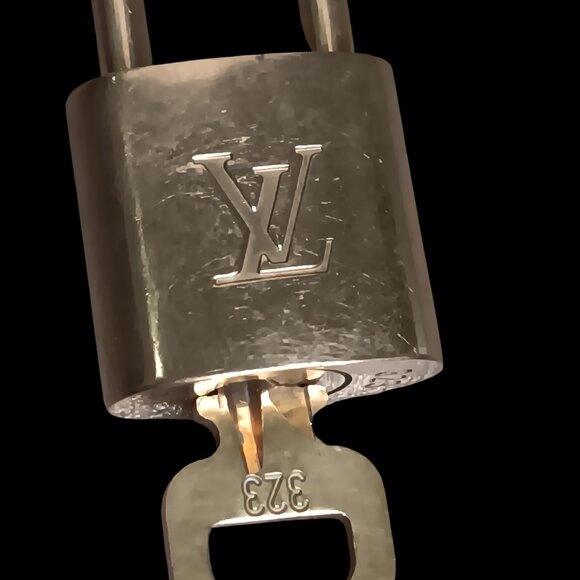 Authentic Louis Vuitton vintage patina Lock Key Necklace Gold Tone w/ 24" Chain - Picture 7 of 11